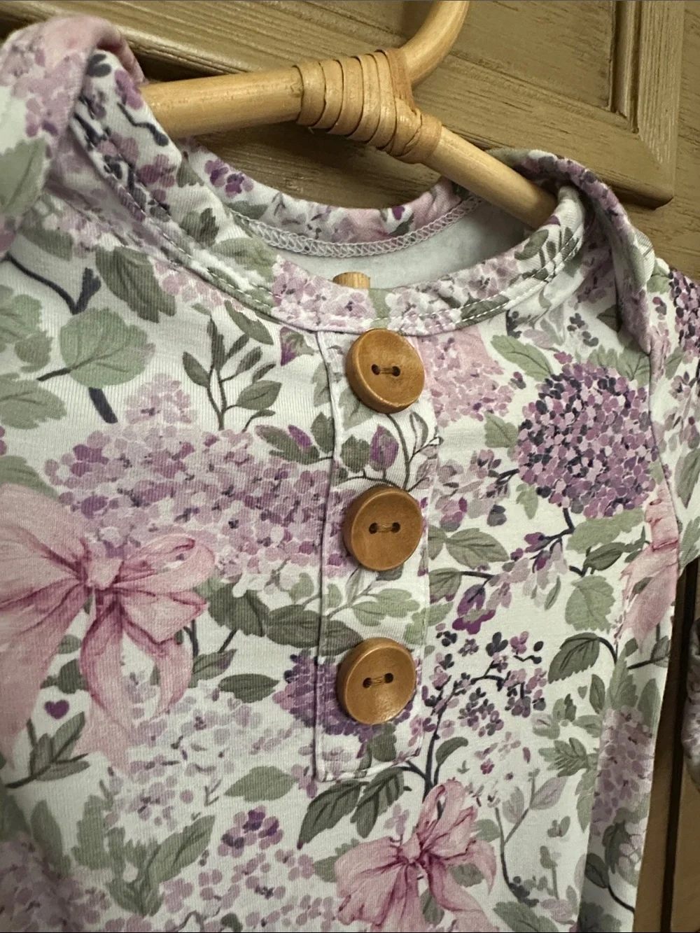 NWOT Caden Lane Bamboo Knotted Gown and Hat Set, Lavender Lullaby Print, 0-3M